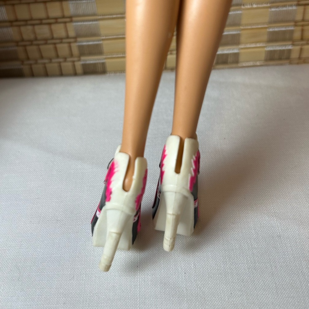 Cleo De Nile Monster High Fashion Doll - Picture 11 of 13